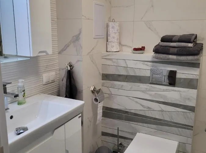 Bayview B32 - 2 Апартамент *