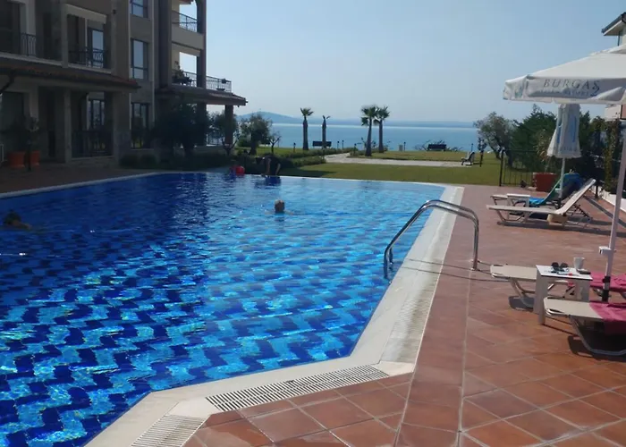 Bayview B32 - 2 Бургас